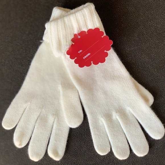 NWT! Winter Bundle: Scarves, Beanie & Gloves - Picture 7 of 9